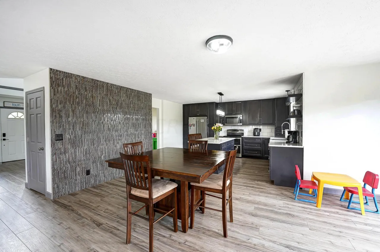 Mosaic tile accent wall detail